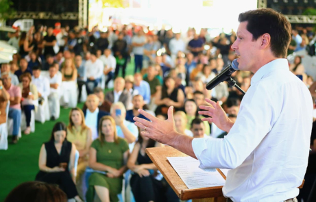 Daniel Vilela entrega veículos do Goiás do Crescimento a 56 municípios goianos